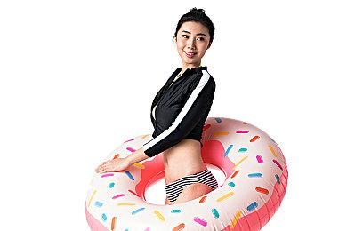 《最终幻想16》最新预告片展示团队同伴战斗效果